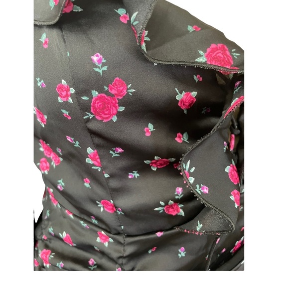 Forever 21 Rose Satiny Ruched Dress Off - Picture 11 of 12